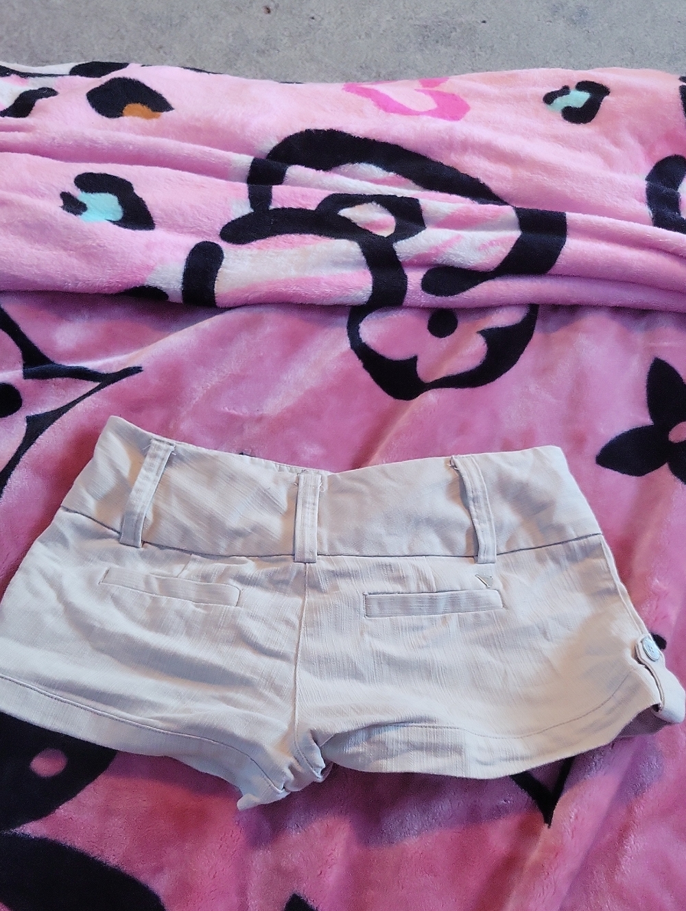 Lowrise Vintage Guess Shorts